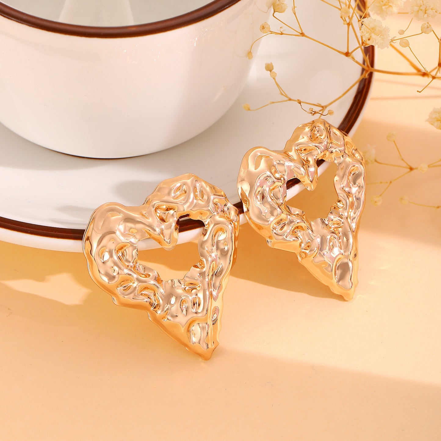 New Pleated Lava Hollow Heart-shaped Earrings Personality Exaggerated Love Earrings For Women Valentine's Day