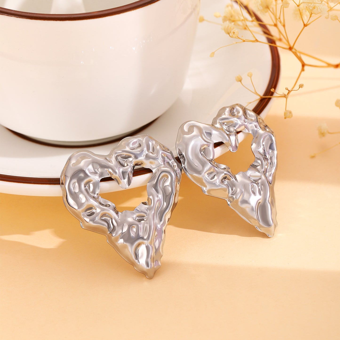 New Pleated Lava Hollow Heart-shaped Earrings Personality Exaggerated Love Earrings For Women Valentine's Day